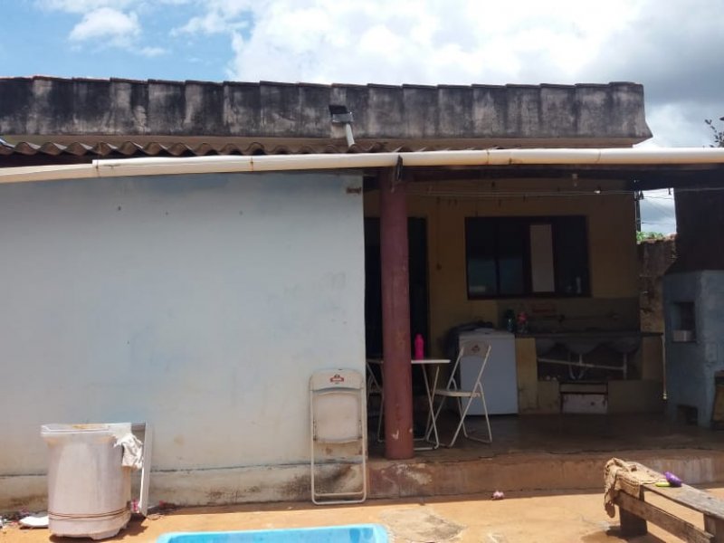 Casa à venda Centro com 754m² e 3 quartos por R$ 240.000 - 1611182505-azrg5465.JPG