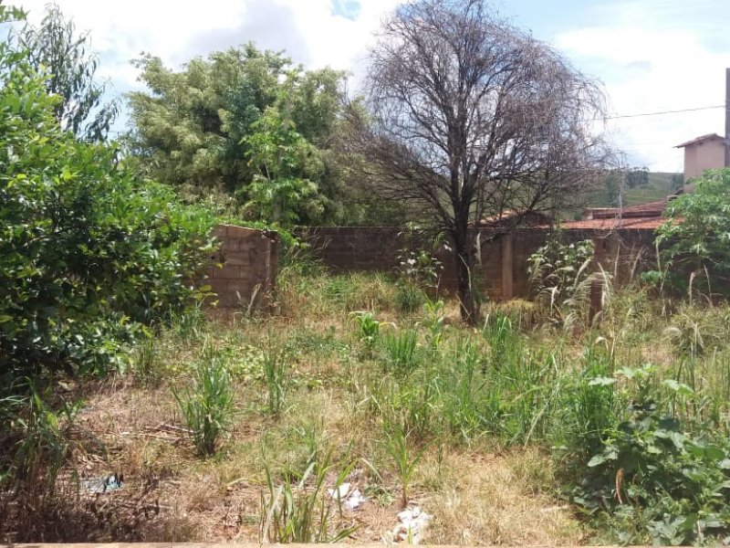 Casa à venda Centro com 754m² e 3 quartos por R$ 240.000 - 2088739785-terreno-fundo.JPG