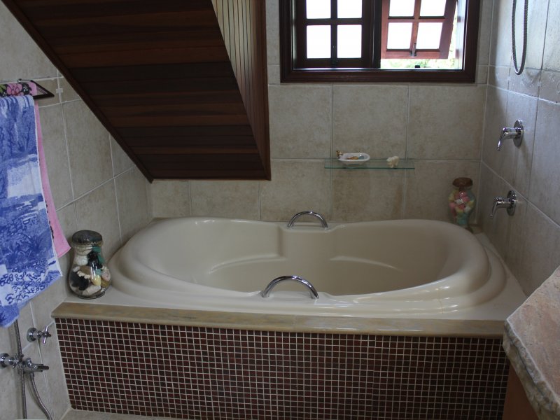 Casa à venda J Nova Suíça com 400m² e 7 quartos por R$ 980.000 - 175446302-banheiro-master-2.JPG