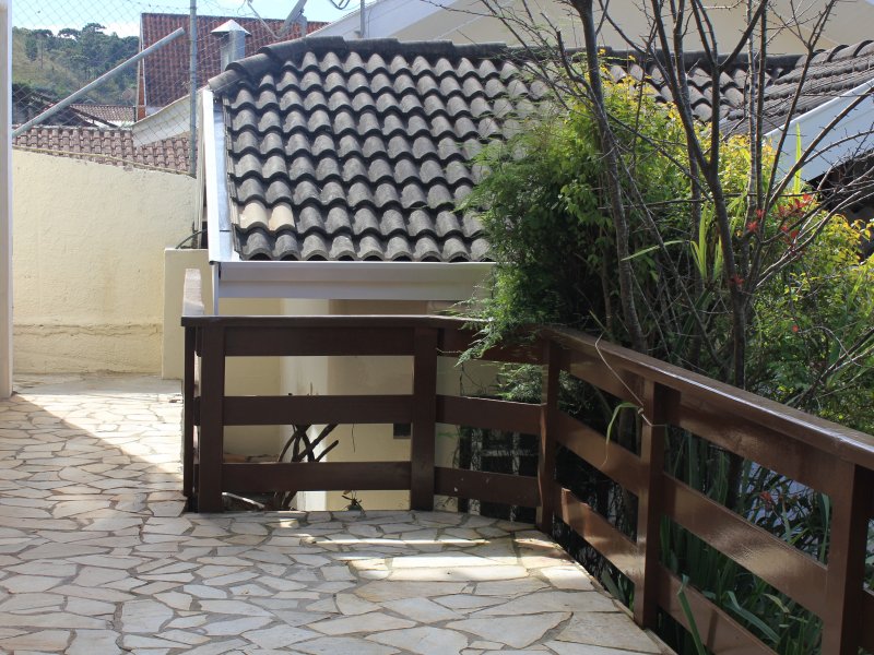 Casa à venda J Nova Suíça com 400m² e 7 quartos por R$ 980.000 - 309126105-patio-2.JPG