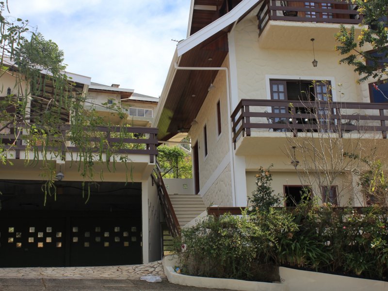 Casa à venda J Nova Suíça com 400m² e 7 quartos por R$ 980.000 - 449476186-garagem.JPG