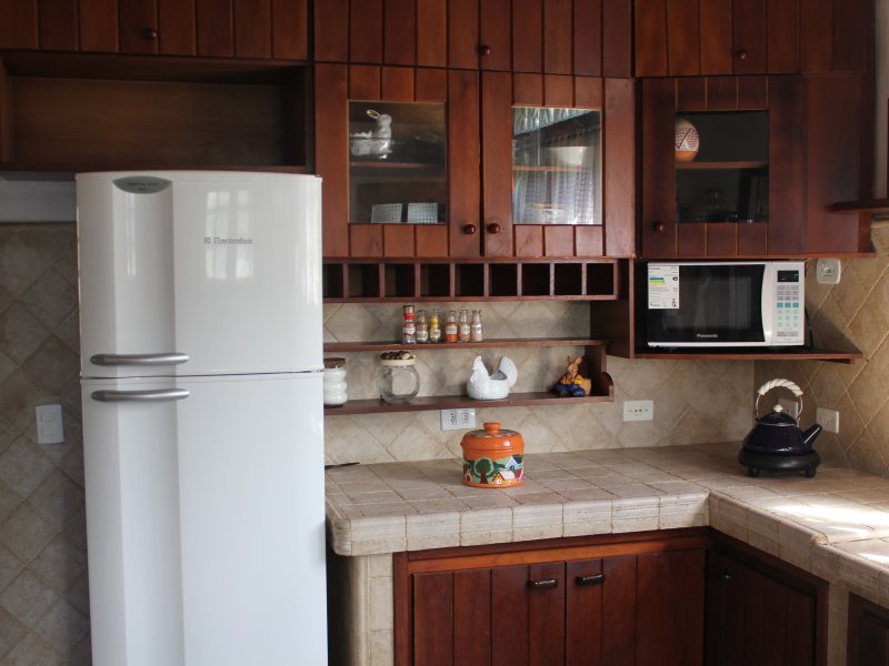 Casa à venda J Nova Suíça com 400m² e 7 quartos por R$ 980.000 - 622302855-cozinha-2.JPG