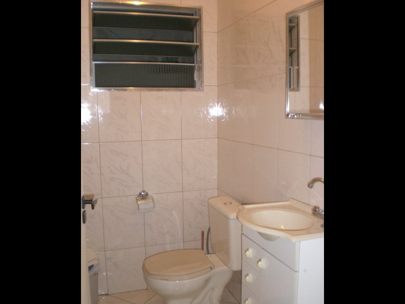 Casa à venda Jardim Modelo com 150m² e 2 quartos por R$ 380.000 - 2020298218-06-lavabo.JPG