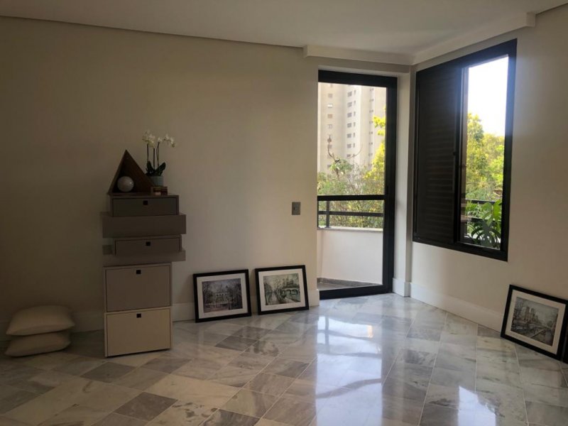 Apartamento à venda Jardim Fonte do Morumbi com 189m² e 3 quartos por R$ 1.390.000 - 302110699-varandasuitemaster.jpeg