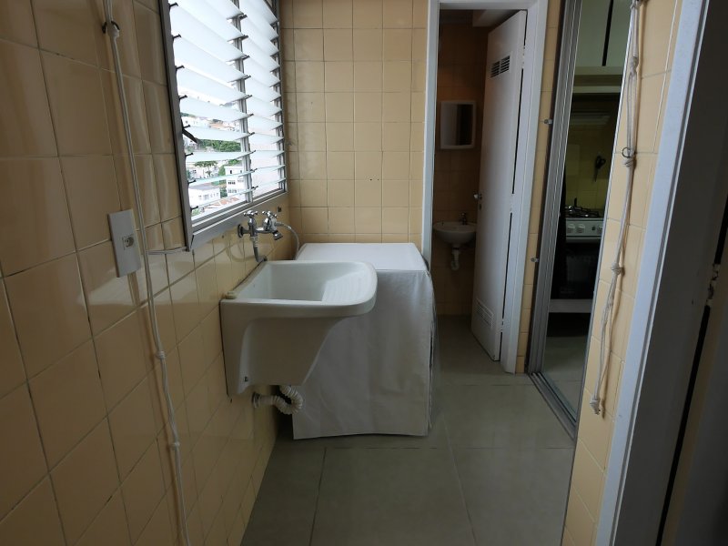 Apartamento à venda Lapa com 65m² e 2 quartos por R$ 500.000 - 1825675278-areaserv-1.JPG