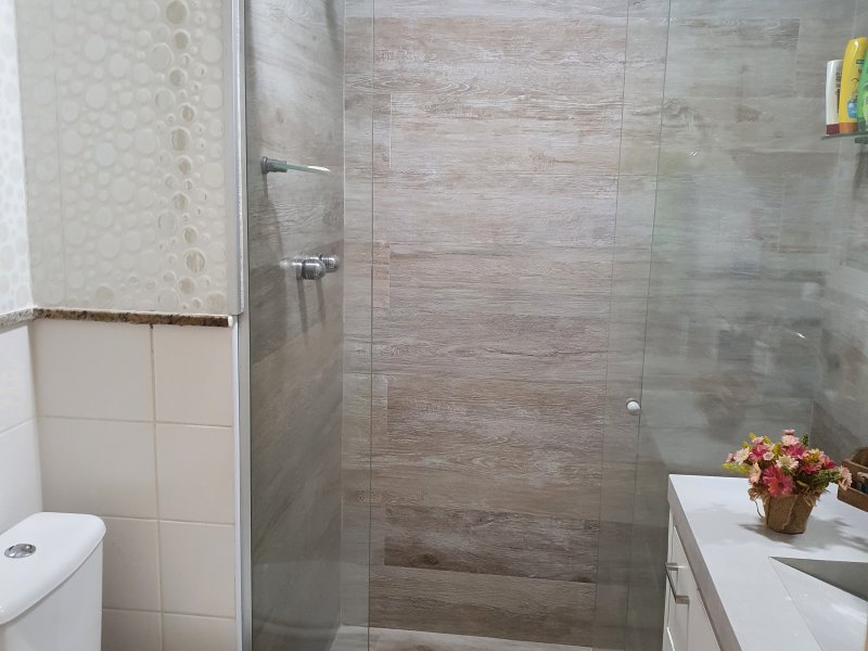 Apartamento à venda Freguesia (Jacarepaguá) com 91m² e 3 quartos por R$ 580.000 - 1233335608-banheiro-das-criancas.jpg