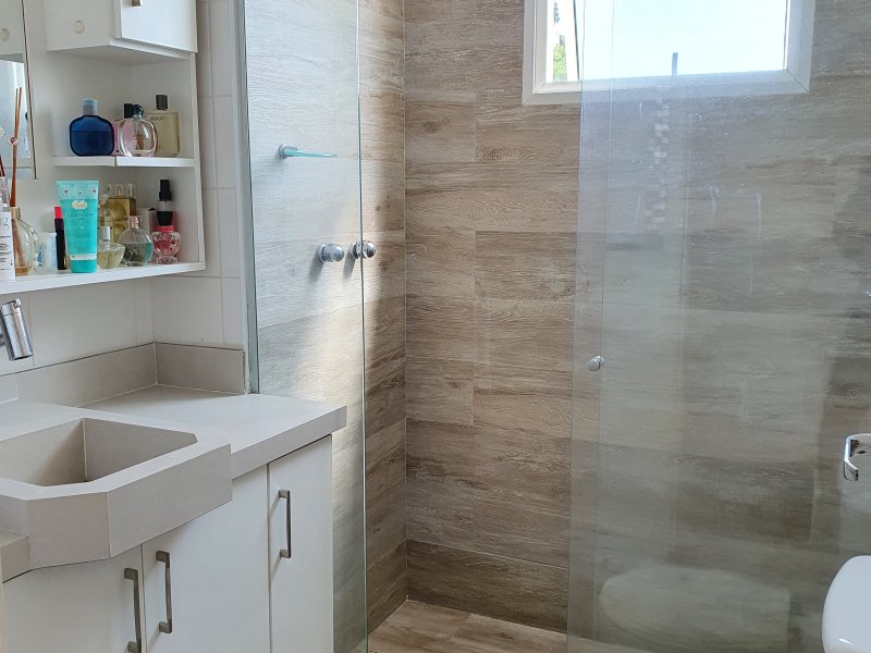 Apartamento à venda Freguesia (Jacarepaguá) com 91m² e 3 quartos por R$ 580.000 - 483433470-foto-nosso-banheiro.jpg