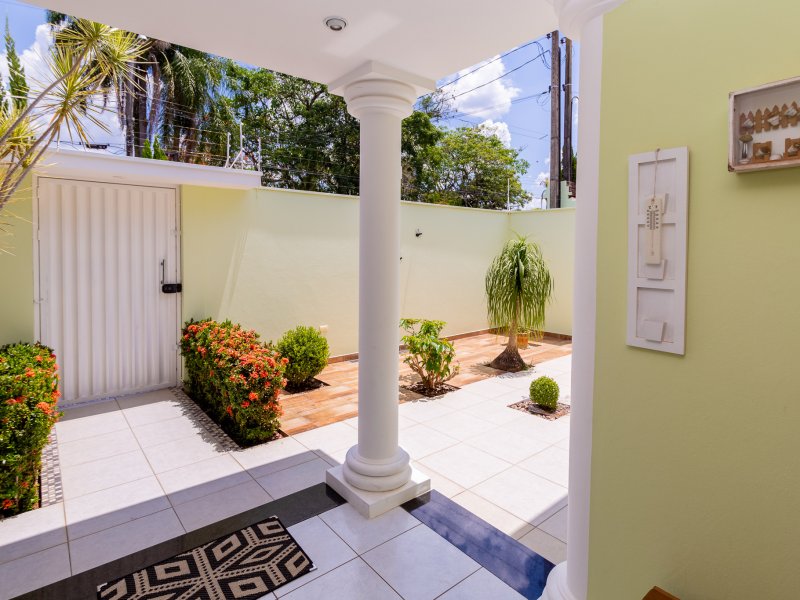Casa à venda Porangaba com 320m² e 3 quartos por R$ 880.000 - 1526421519-01.jpg