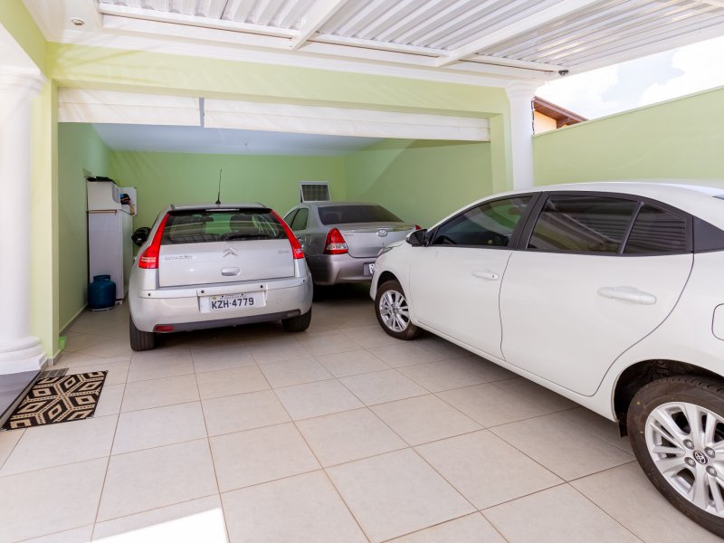 Casa à venda Porangaba com 320m² e 3 quartos por R$ 880.000 - 734408190-03.jpg