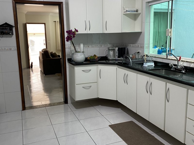 Casa à venda Vila Alzira com 186m² e 3 quartos por R$ 800.000 - 1575272945-ad923a76-ee23-4d94-b98f-77e58b043377.jpeg