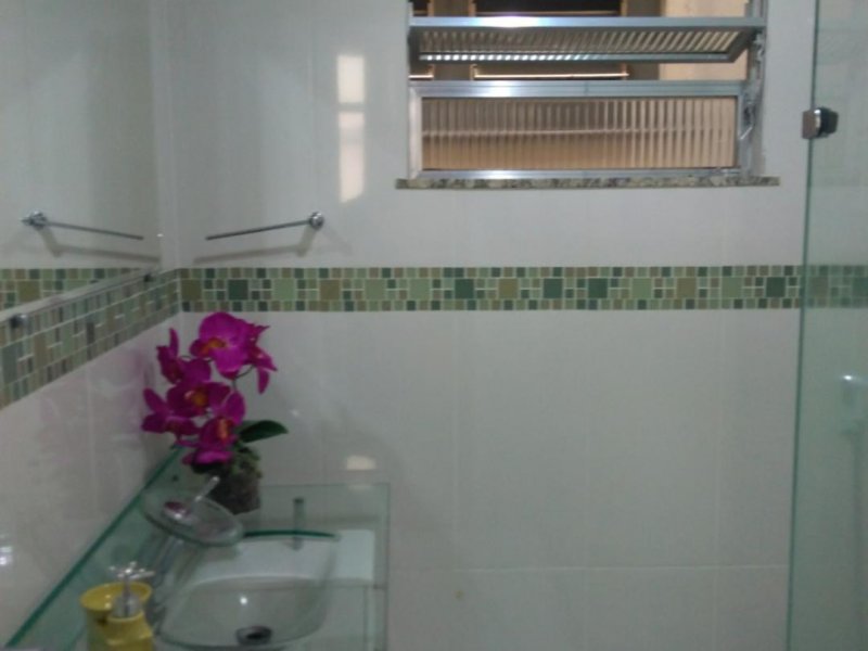 Apartamento à venda Tijuca com 70m² e 2 quartos por R$ 510.000 - 1986968693-banheiro-suite1.jpg