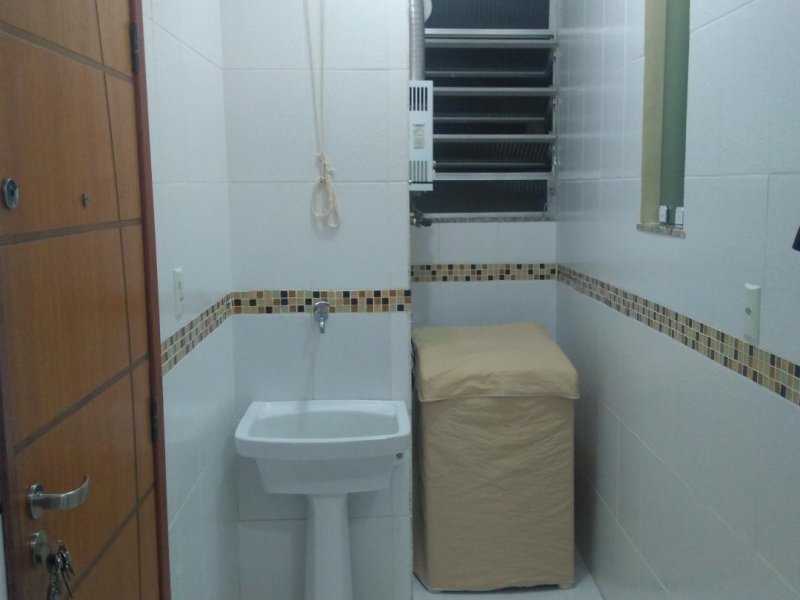 Apartamento à venda Tijuca com 70m² e 2 quartos por R$ 510.000 - 2139225818-area-de-servico.jpg
