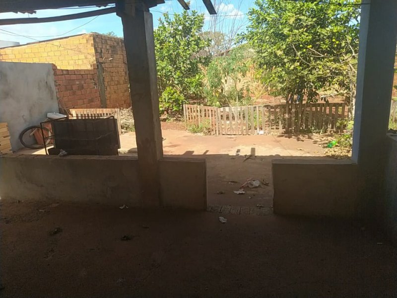 Casa à venda Setor Epaminondas I com 70m² e 3 quartos por R$ 160.000 - 1717190282-img-20200724-wa0034.jpg