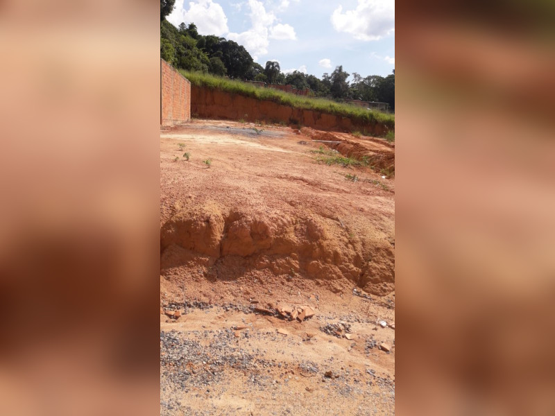 Terreno à venda Jardim Ipanema com 248m² e 1 quarto por R$ 80.000 - 1632908991295770756.JPG