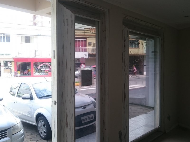 Comercial para alugar Ressacada com 60m² e  quartos por R$ 1.200 - 350351378-1.JPG