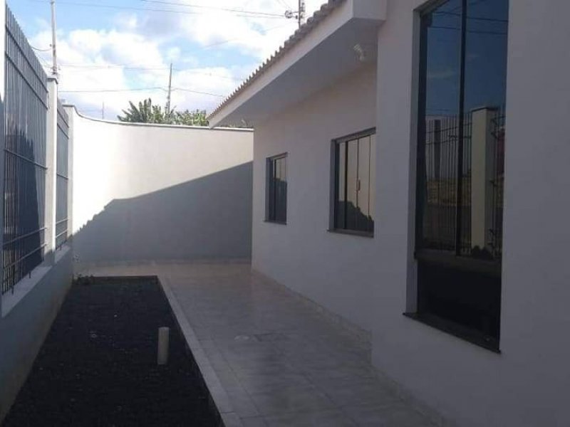 Casa à venda jardim Brasil com 307m² e 3 quartos por R$ 450.000 - 297538453-casa-2.jpg