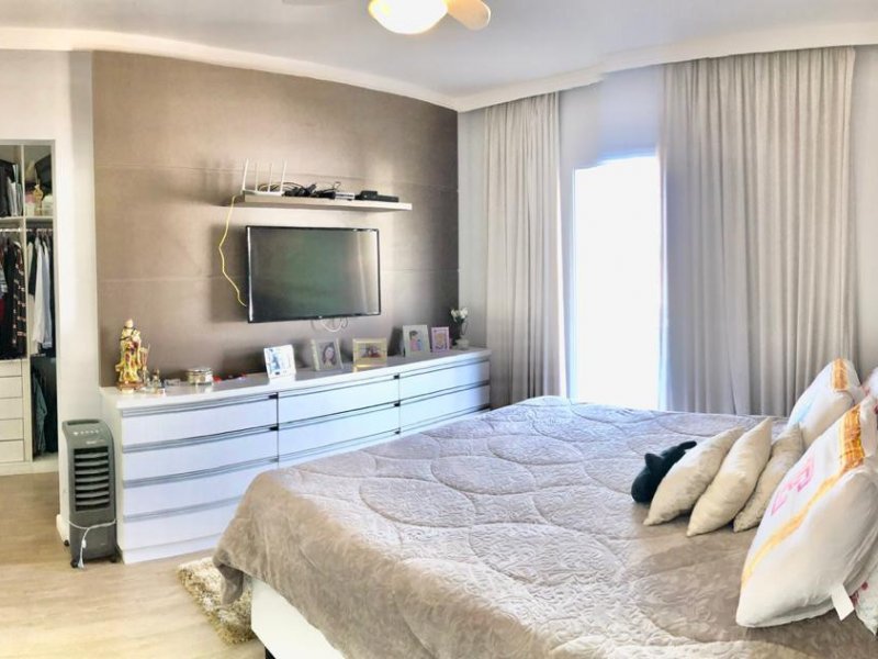 Casa de condomínio à venda Jardim Dona Donata com 230m² e 3 quartos por R$ 2.000.000 - 564521767-casa4.jpeg