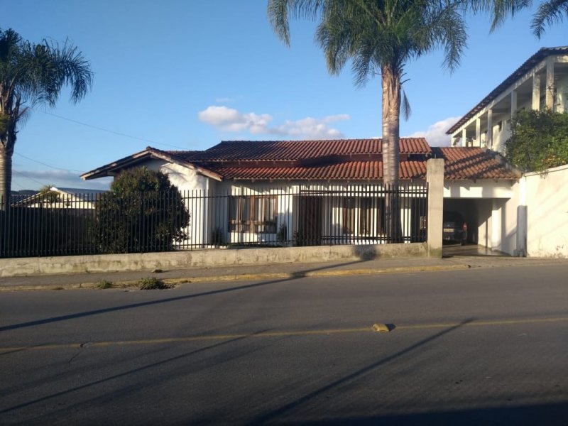 Casa à venda Cruzeiro com 160m² e 3 quartos por R$ 385.000 - 1682029617-8c122bf0-0fc0-4a10-99f7-fe3b093ad29c.jpg
