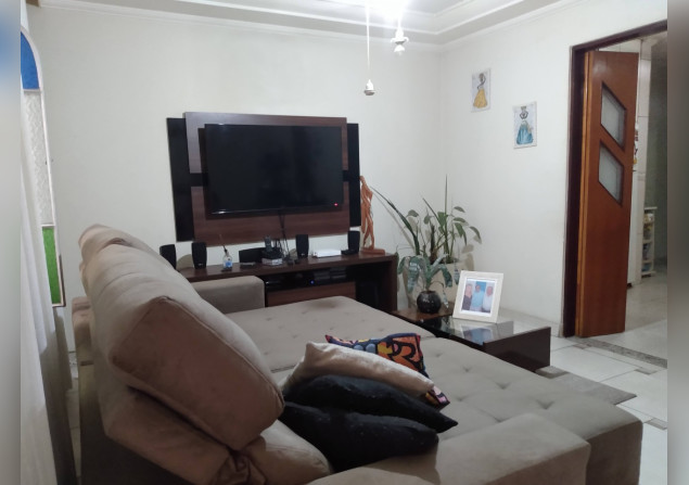 imóvel com 102m²