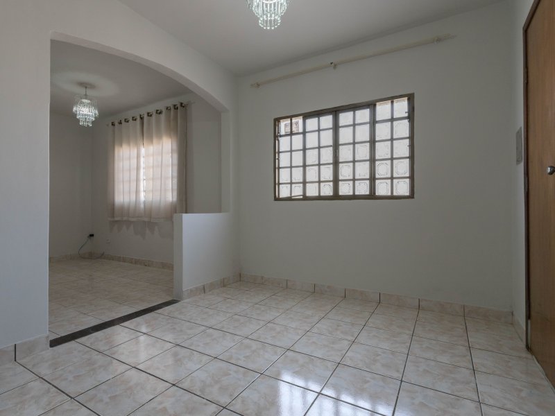 Casa à venda Loteamento Madrid com 112m² e 4 quartos por R$ 350.000 - 1510677697-mg-1604.jpg