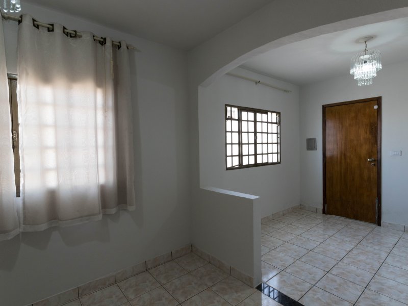 Casa à venda Loteamento Madrid com 112m² e 4 quartos por R$ 350.000 - 1616340786-mg-1611.jpg