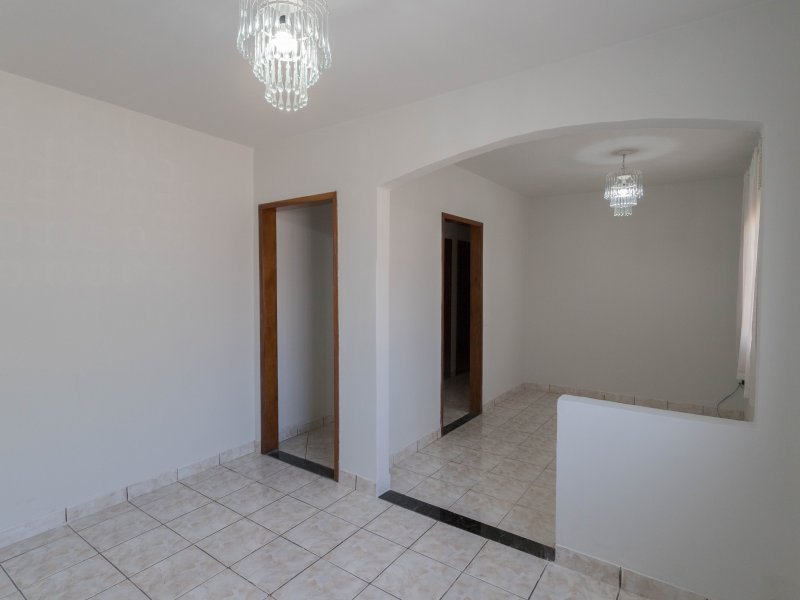 Casa à venda Loteamento Madrid com 112m² e 4 quartos por R$ 350.000 - 517476961-mg-1606.jpg