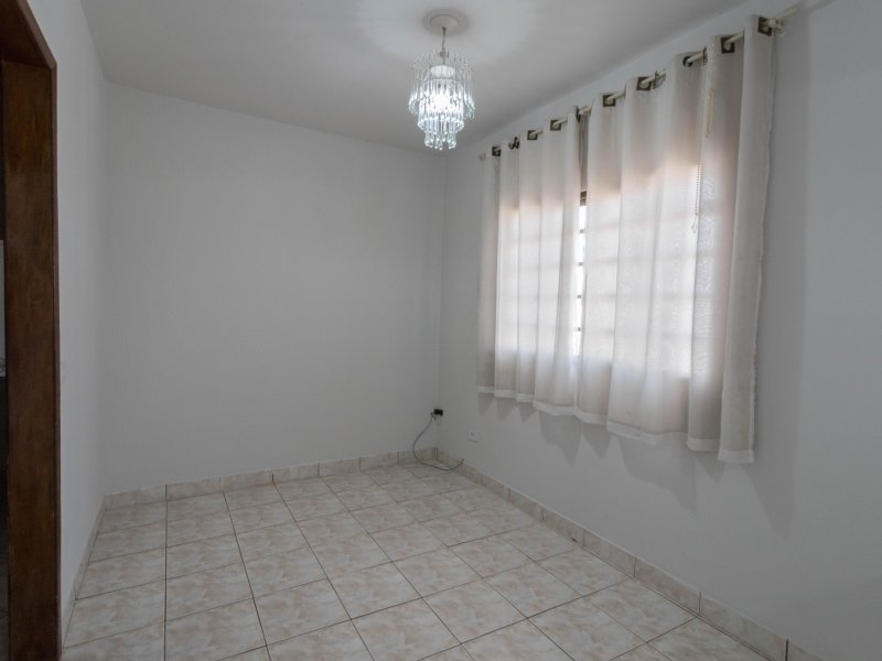 Casa à venda Loteamento Madrid com 112m² e 4 quartos por R$ 350.000 - 570699749-mg-1607.jpg