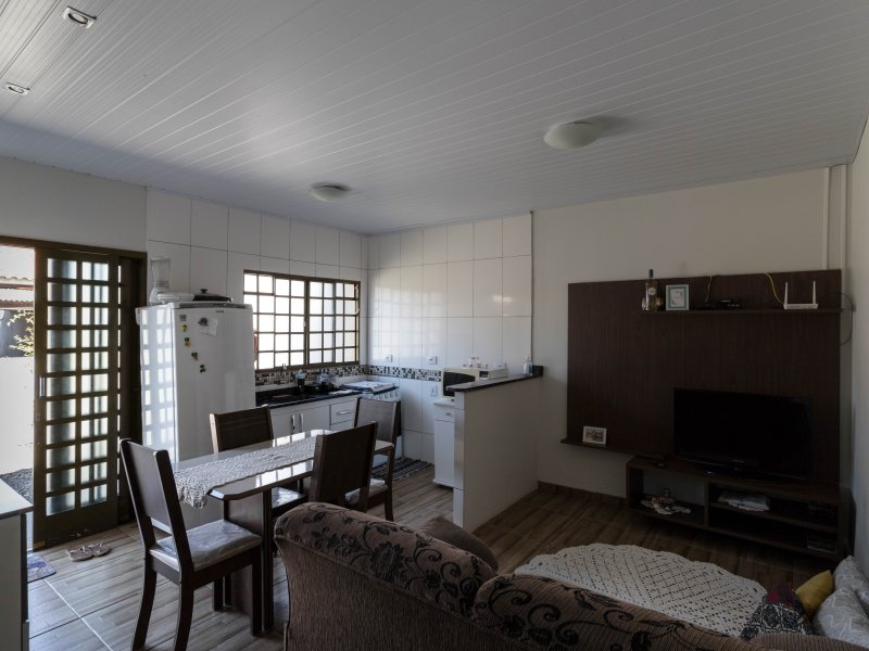 Casa à venda Loteamento Madrid com 112m² e 4 quartos por R$ 350.000 - 721619820-mg-1656.jpg