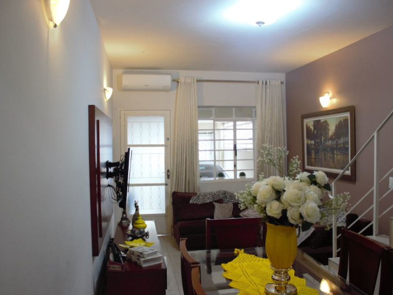 Casa à venda Tatuapé com 114m² e 2 quartos por R$ 450.000 - 06-sala.JPG