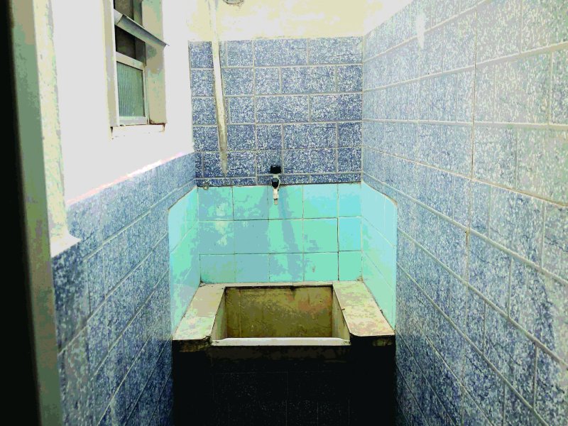 Casa de condomínio para alugar Freguesia (Ilha do Governador) com 30m² e 1 quarto por R$ 700 - 897515356-tanque.jpg