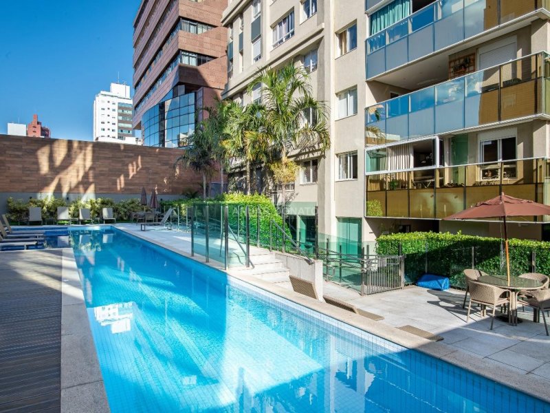 Apartamento à venda Santa Efigênia com 72m² e 2 quartos por R$ 850.000 - 1603940571-piscina.jpg
