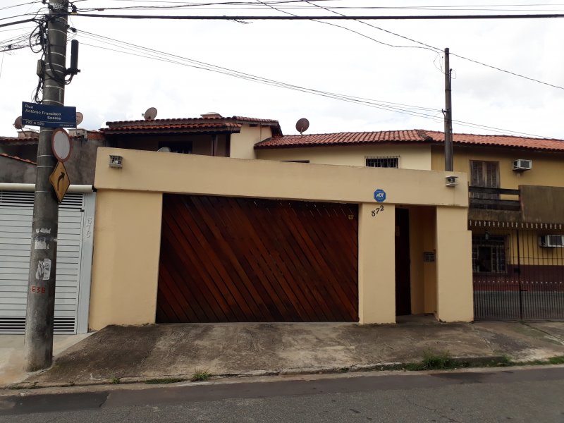 Casa à venda Jardim São Jorge com 130m² e 3 quartos por R$ 520.000 - 456278003-frente-da-casa-2.jpg
