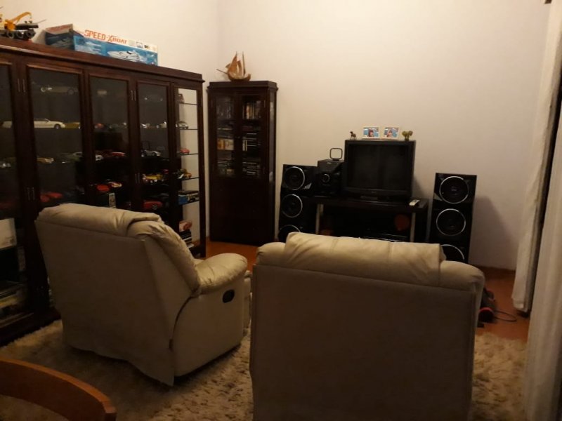 Casa à venda Jardim São Jorge com 130m² e 3 quartos por R$ 520.000 - 579569004-salao-de-festa-ou-sala-2.jpg