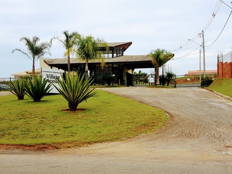 imóvel com 209m² - Village Araçoiaba - Aracoiaba da Serra