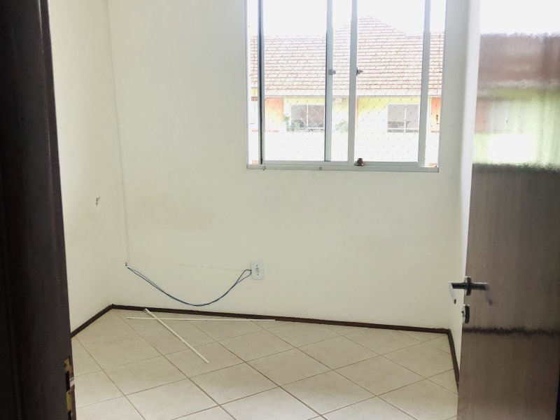 imóvel com 70m² - América - Joinville