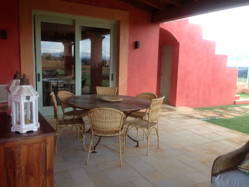 Casa de condomínio à venda varejão com 674m² e 4 quartos por R$ 2.600.000 - 632871032-kurumin-varanda-2.JPG