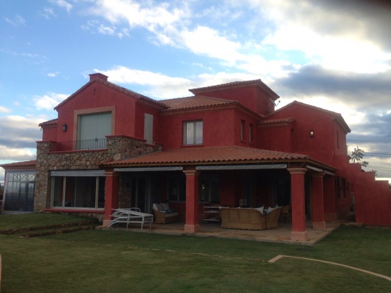 Casa de condomínio à venda varejão com 674m² e 4 quartos por R$ 2.600.000 - 673311475-kurumin-fundos.JPG
