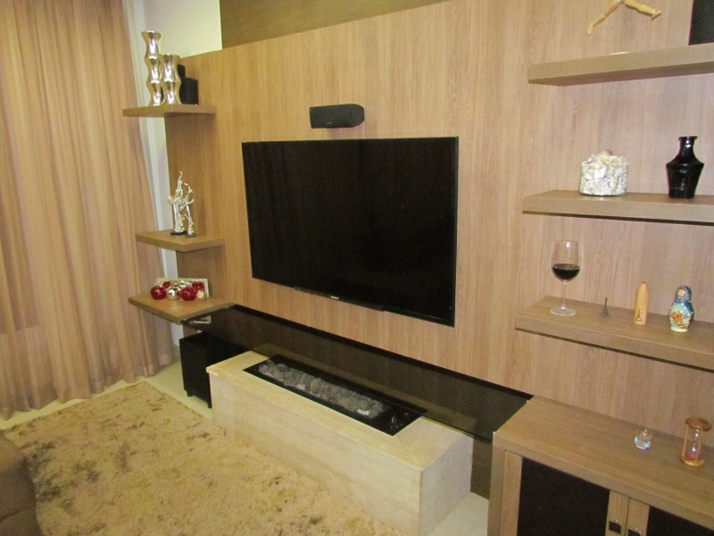 Casa de condomínio à venda Parque Centenario com 323m² e 4 quartos por R$ 1.150.000 - 1684209240-lareira.JPG