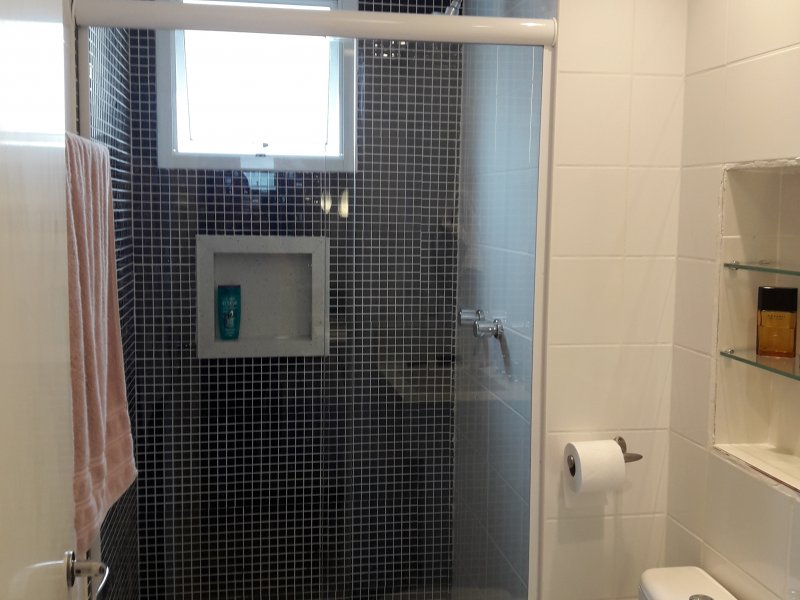 Apartamento à venda Jardim Aeroporto com 50m² e 1 quarto por R$ 530.000 - 943948316-banheiro.jpg