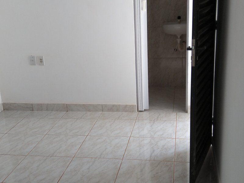Kitnet à venda Vila Delfiori com 360m² e 1 quarto por R$ 150.000 - 156892090-img-20200910-090733687.jpg