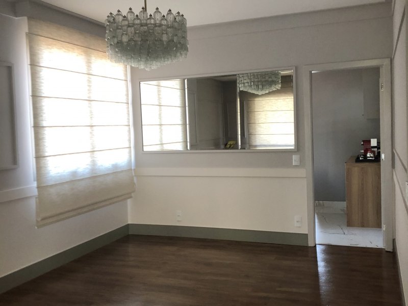 Apartamento à venda Centro com 215m² e 3 quartos por R$ 1.000.000 - 1353186962-img-1984-copia.jpg
