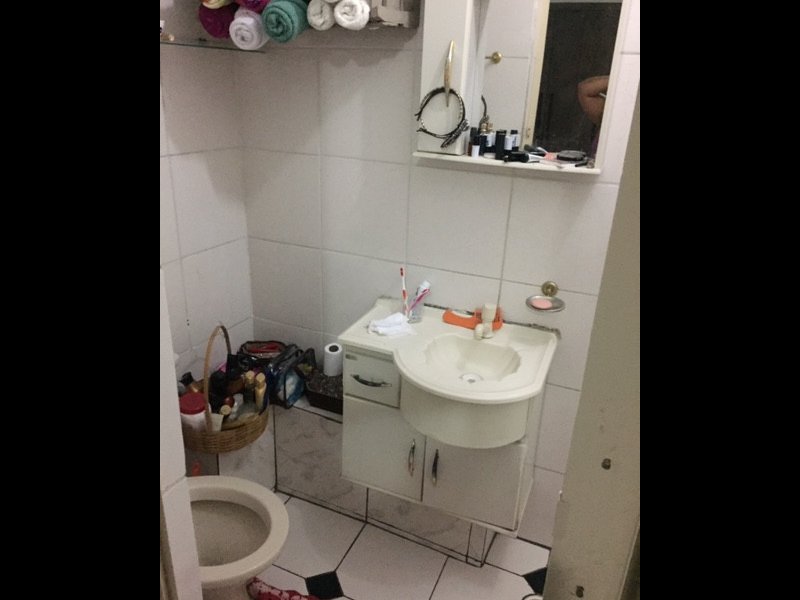 Casa à venda Parque Santo Antonio com 200m² e 5 quartos por R$ 864 - 1238059019-banheiro-da-suite.JPG