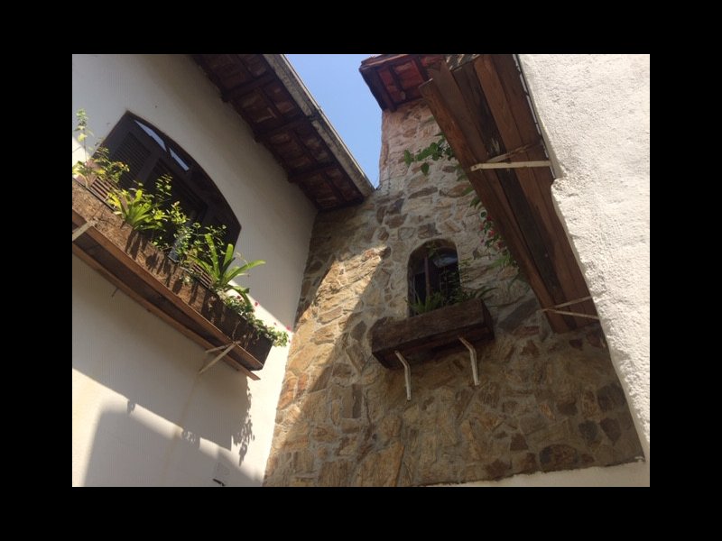 Casa à venda Parque Santo Antonio com 200m² e 5 quartos por R$ 864 - 1744189856-vista-externa.JPG