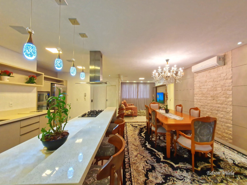 Apartamento à venda Centro com 135m² e 3 quartos por R$ 1.500.000 - 23172919-caa8-425c-98a8-cd4ed44b4919.jpeg