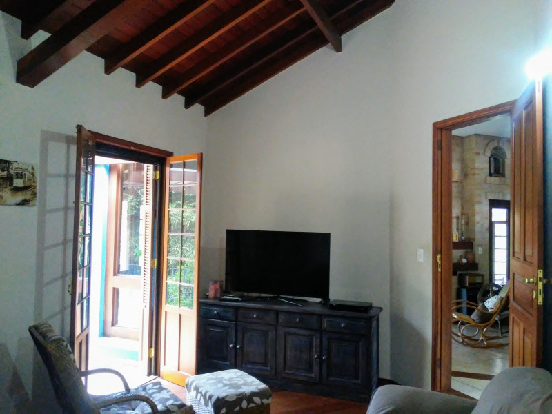 Casa de condomínio à venda Granja Viana II com 450m² e 3 quartos por R$ 2.080.000 - sala-tv-1.jpg