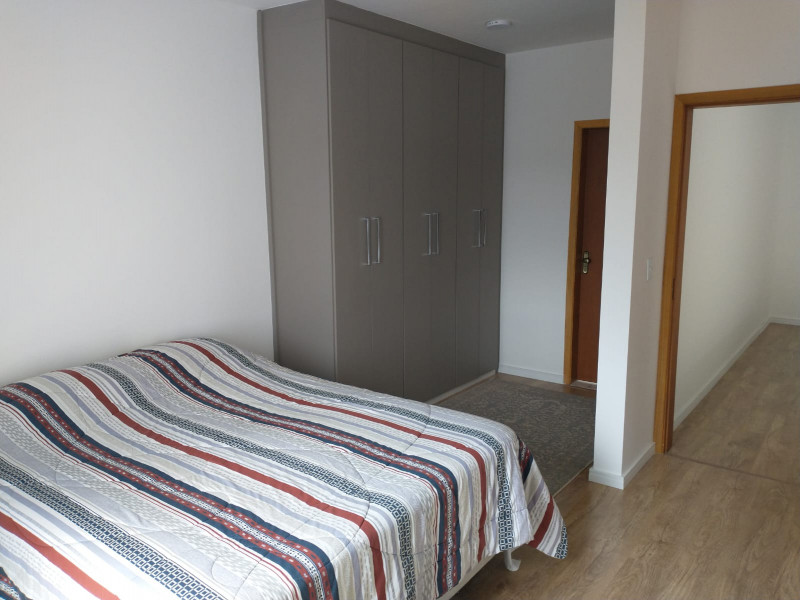 Casa de condomínio à venda Morada das Flores (Aldeia da Serra) com 290m² e 4 quartos por R$ 2.800.000 - 1915839793-suitemaster6.jpeg