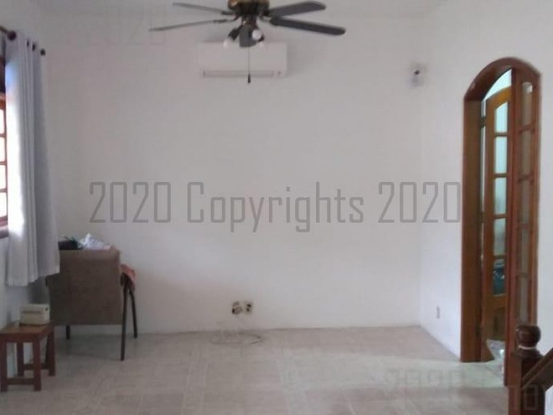 Casa à venda Cavaleiros com 230m² e 4 quartos por R$ 1.700.000 - 1493594032-3.jpg