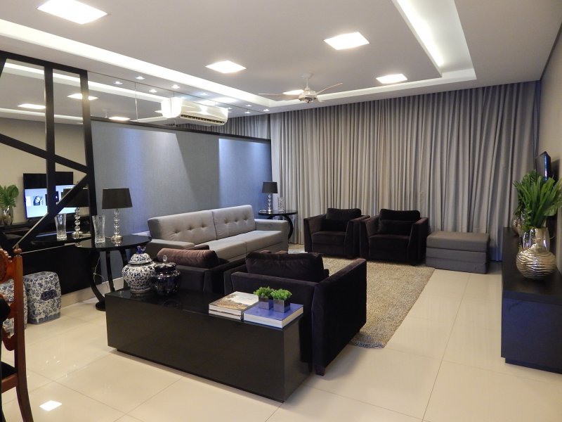 Casa de condomínio à venda Rodoviaria Parque com 427m² e 4 quartos por R$ 1.820.000 - 1958558676-08-sala-de-tv.JPG