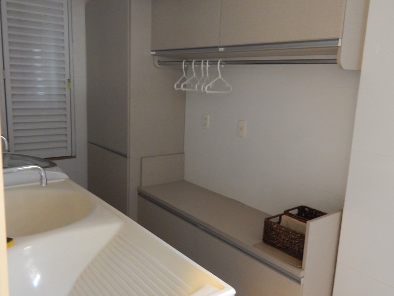 Casa de condomínio à venda Rodoviaria Parque com 427m² e 4 quartos por R$ 1.820.000 - 29673534-36-area-servico.JPG