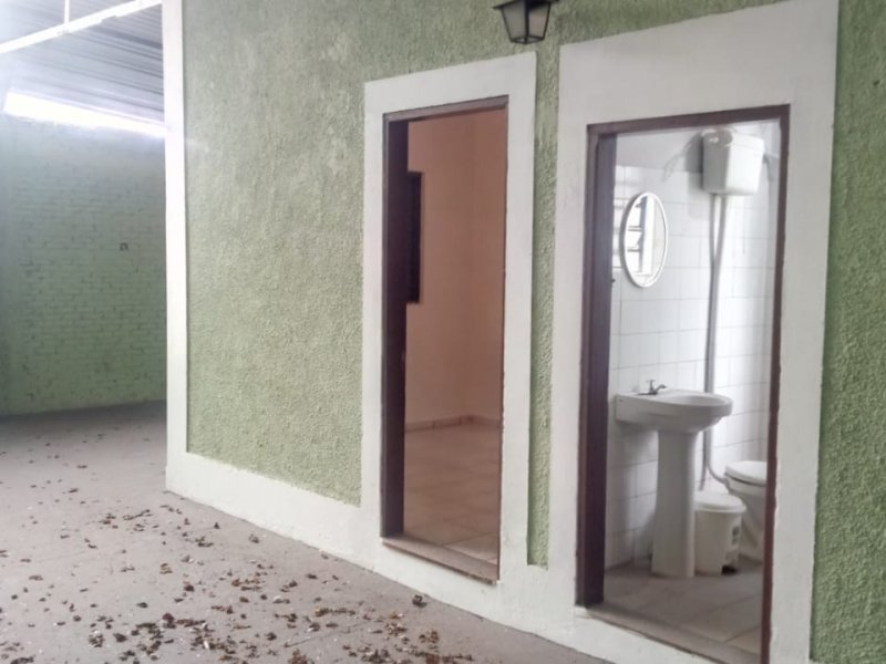 Casa para alugar Fazenda Santa Cândida com 1000m² e 6 quartos por R$ 6.500 - 362079341-whatsapp-image-2020-09-22-at-15.jpeg